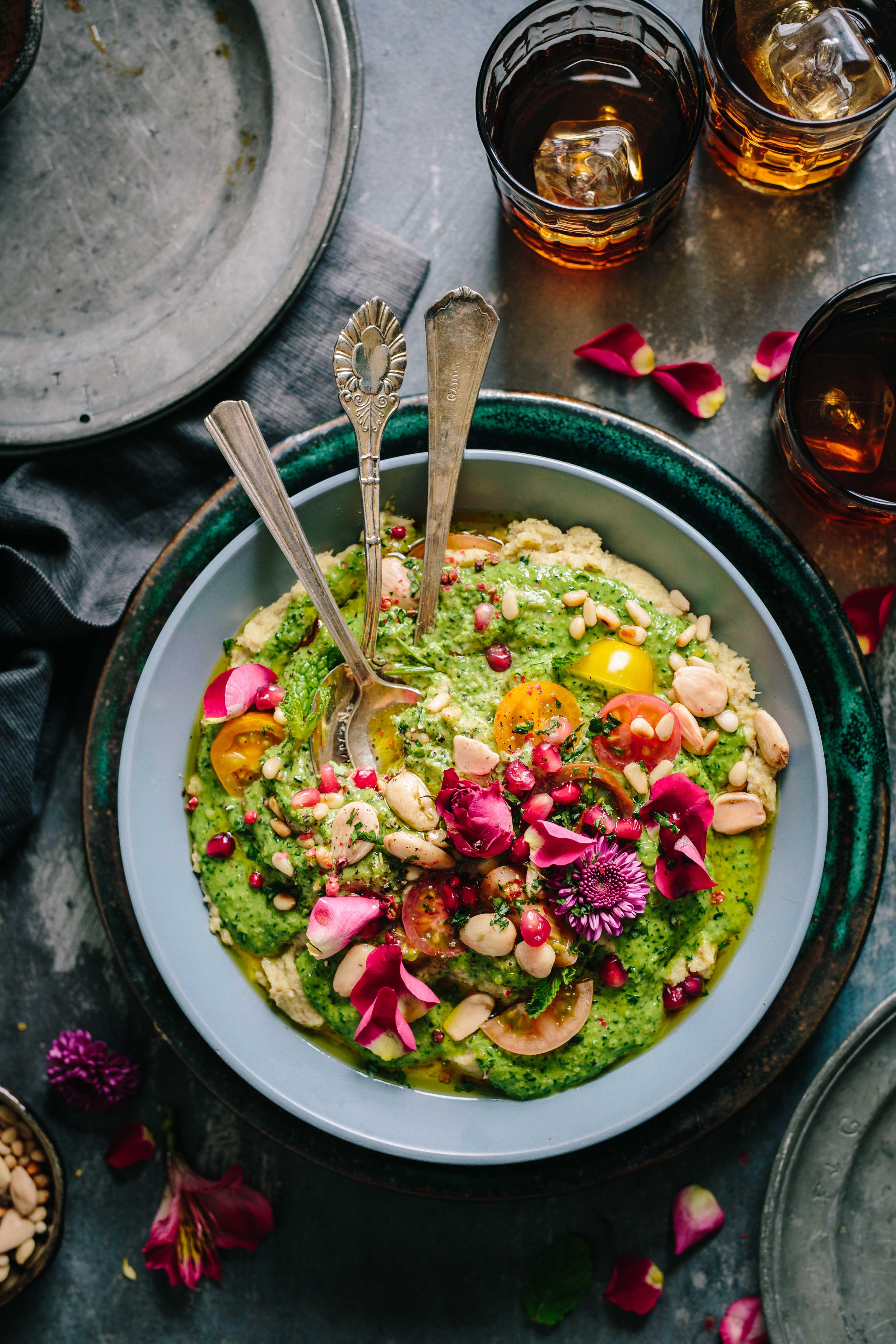 bowl of brocoli soup